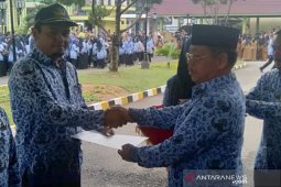 Pemkot Padangsidimpuan bagikan SK kenaikan pangkat