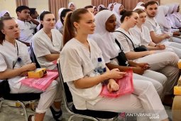 Mahasiswa Norwegia gelar "Community Health Nursing" di Sabang