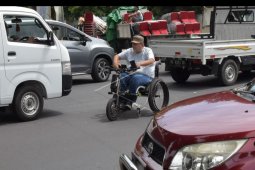 WNA ugal-ugalan di jalan raya