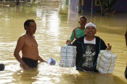 Dedi Mulyadi kirim bantuan untuk korban banjir di Karawang