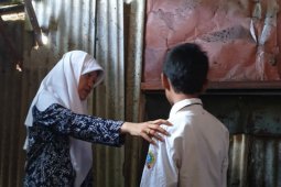 Pemkot Surabaya diminta perhatikan nasib "DA" siswa SMPN 36