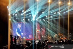Chrisye "tampil" di Java Jazz sampai hoaks penangkal corona