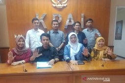 Sepekan, muncul cacing di Solo hingga ujung "hamil di kolam renang"