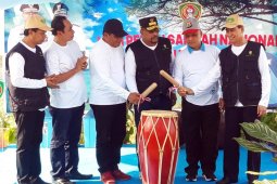 Gubernur Maluku ajak ASN perangi sampah plastik