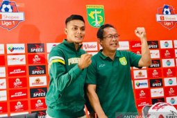 Liga 1: Persebaya vs Persik, Aji Santoso ingatkan pemain tak remehkan lawan (Video)