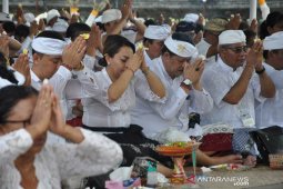 Bupati Tabanan laksanakan "Bhakti Penganyar" di Pura Punduk Dawa
