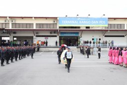 Wagub Emil lepas jenazah Bharatu Doni Priyanto menuju Trenggalek