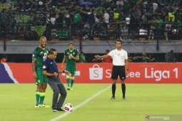 Persebaya lawan Persik