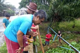 Mukomuko bangun drainase cegah banjir dan MCk sekolah