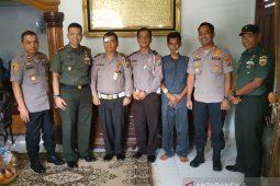 Kapolres Tapsel - Dandim 0212/TS besuk personel Polisi korban penganiayaan di Taput