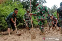 Dandim 1314 reaksi cepat tangani longsor Gorontalo Utara