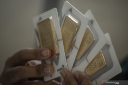 Harga emas Antam turun menjadi Rp1,080 juta per gram