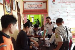Masyarakat antusias daftar jalan sehat KPU Bengkayang