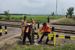 Daop Madiun normalisasi perlintasan sebidang tak berizin