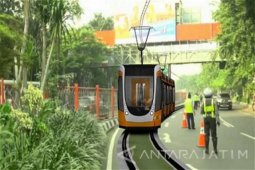 Transportasi massal berbasis rel Surabaya perlu libatkan semua unsur