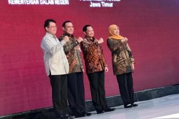 Layanan konsultasi COVID-19, Pemprov Jatim sediakan "call center" 24 jam