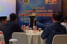 Seminar Pilkada Serentak Jatim