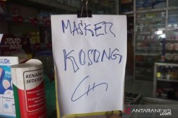 Rumah penimbun dua karung masker di Bandung digerebek polisi