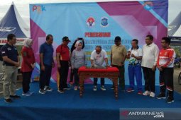 Molen resmikan alat olahraga ruang lublik fitnes outdoor