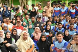 Gubernur Babel berikan motivasi pelajar di Dendang dan Simpang Pesak