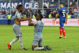 Persib kalahkan Arema