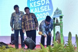 Paman Birin minta masyarakat tenang hadapi virus corona