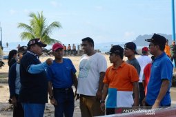 Sambut triathlon tingkat nasional, Wali Kota Sibolga bersama ASN bersih-bersih