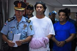Ronaldinho akan bebas setelah permohonan pembebasan disepakati penyelidik Paraguay