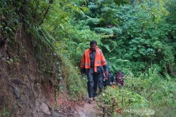 Pemkab Garut bangun jalan poros Cisompet-Cihurip untuk mendongkrak perekonomian warga