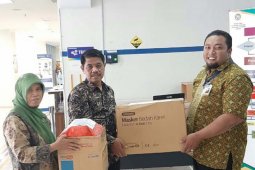 Pemkot Surabaya bantu masker dan baju pelindung kepada Rumah Sakit Unair