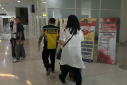 Petugas KKP pastikan mahasiswa datang dari China kondisinya sehat