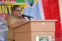 Warga yang terdampak kebijakan penanganan Covid-19 akan diberi sembako