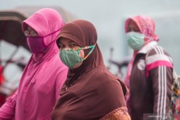 Melawan virus corona dari rumah