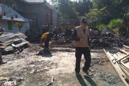Ditinggal pergi, satu rumah di Lhokseumawe ludes terbakar