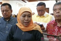 Gubernur Khofifah belum instruksikan liburkan siswa SMA-SMK