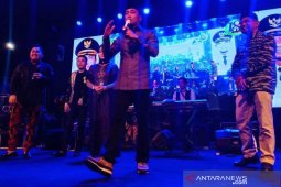 Bupati Nyanyikan "Ku Tak Bisa" Goyang Warga Penajam Paser Utara
