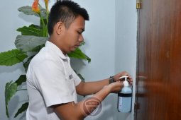 Siswa diwajibkan cuci tangan sebelum UNBK