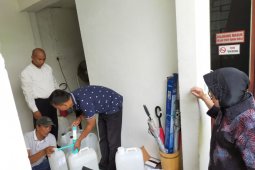 Cara Wali Kota Risma lawan COVID-19 di Surabaya