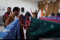 Tanah Bumbu kembangkan potensi tenun pagatan