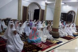 Warga Nagan Raya gelar zikir bersama selama sepekan hindari corona