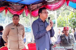 Bupati Bangka Barat: Tunda kunjungan ke luar daerah