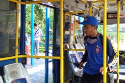 Cegah corona, T erminal Bus Banda Aceh disemprot disinfektan