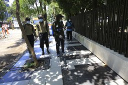 Dinkes Surabaya lakukan penyemprotan disinfektan selama sepekan