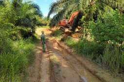 TMMD Regtas gunakan alat berat percepat buka - pelebaran badan jalan