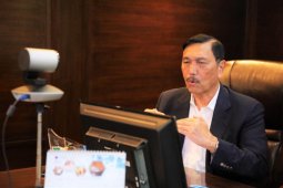 Luhut sebut dana perjalanan dinas dialihkan agar ekonomi terus berjalan