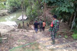 Antusias sukseskan TMMD, warga terjun kerja bersama