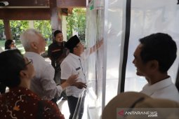 Pemkot Malang luncurkan bilik "Sikat Corona"