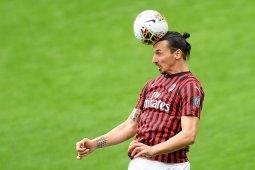 Zlatan Ibrahimovic akan menepi selama sepuluh hari karena cedera
