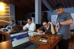 Suka duka tim media center COVID-19 Kediri, dari curhat resepsi nikah hingga tunda liburan