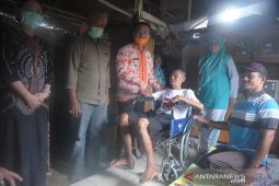 Wabup Bangka salurkan bantuan sosial "Seribu Berkah"
